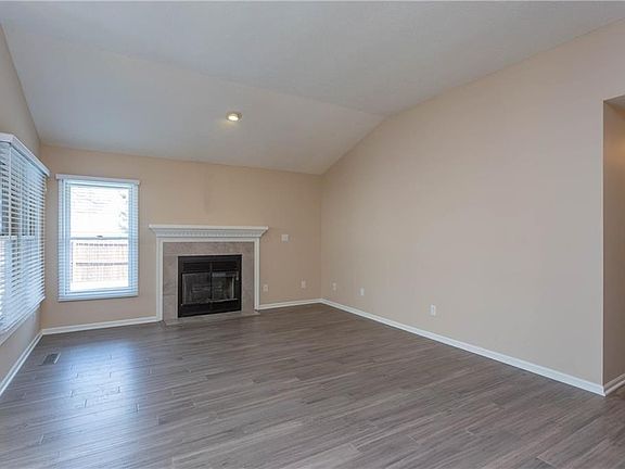 2nd image of 7879 Chesapeake Dr E