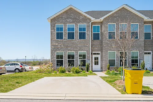 175 Marineris Cir #60 Photo 1