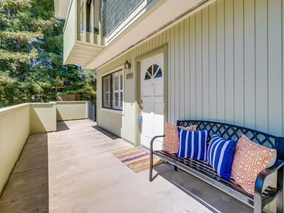 2317 Sharon Rd, Menlo Park, CA, 94025