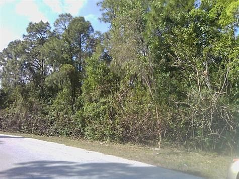4th image of 15840 Country Ct