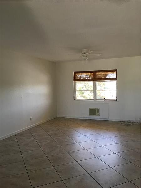 2nd image of 1050 E Sample Rd APT 105