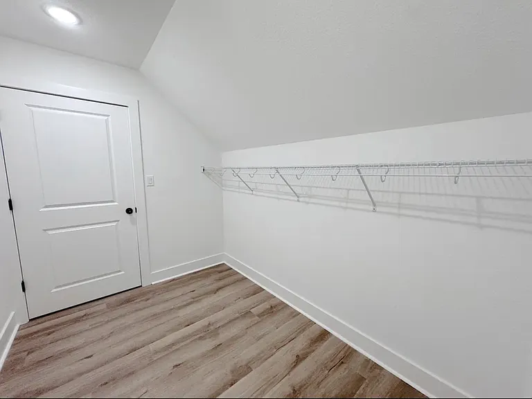 240 Wolf Den Ln — Photo 18