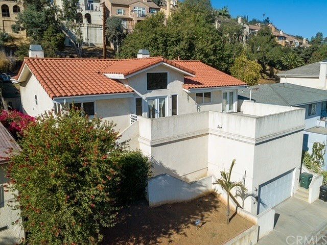 1st image of 839 De La Fuente St
