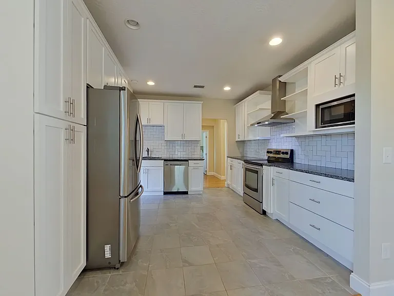 1844 Thacker Ave — Photo 12