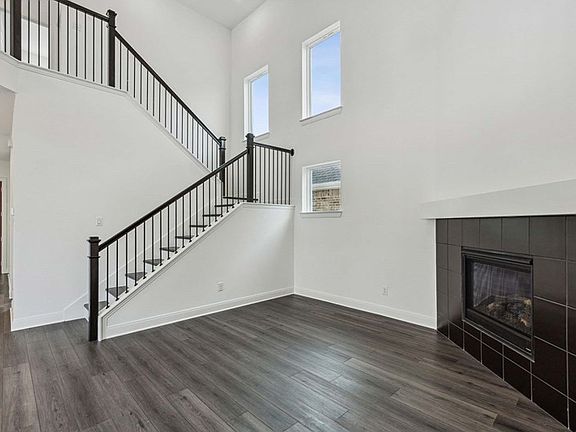 The Scottsburg - Living Room