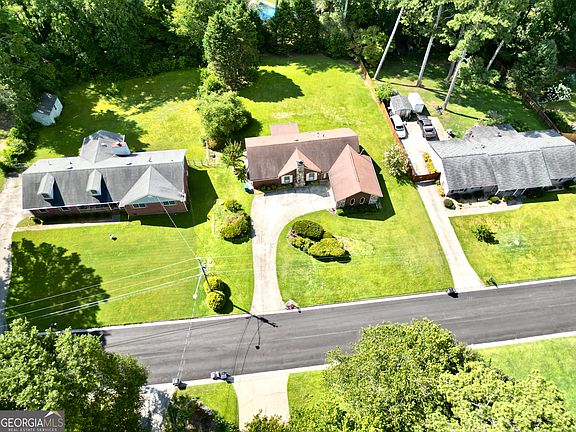 3rd image of 1166 Lakeridge Ct