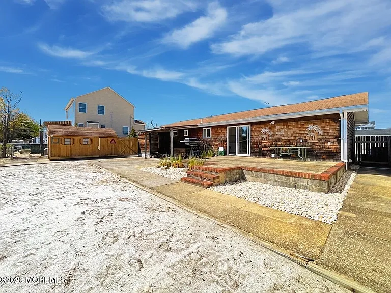 1813 Capstan Dr — Photo 3