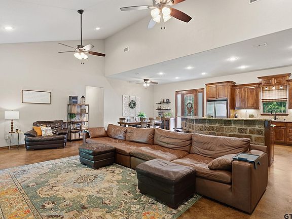 5th image of 570 County Road 4120