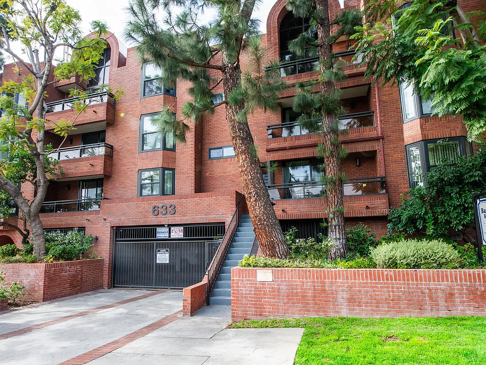 Barrington Apartment