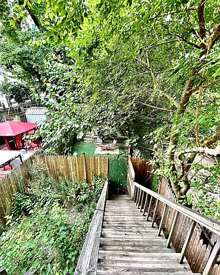 Rented by Pear NYC LLC | media 27