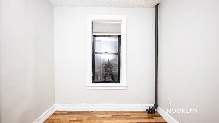 Rented by Nooklyn NYC LLC | media 17