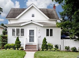 9 Marinus St, Rochelle Park, NJ 07662