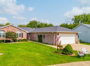 3717 W Golf Creek Dr, Peoria, IL 61615