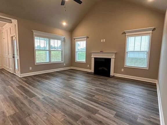 3rd image of 809 Harley Farms Dr