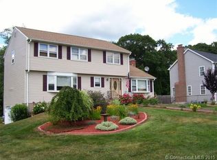14 Woodmont Dr, East Hartford, CT 06118