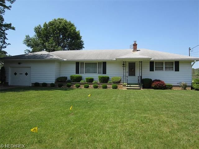1st image of 42040 Debra Dr