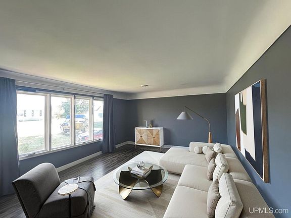 4th image of 1644 S Park St