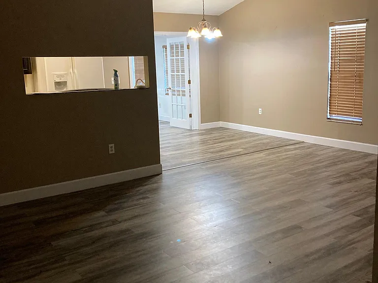 Family Room/ Dinette Area