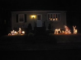 63 Mary St, Carteret, NJ 07008