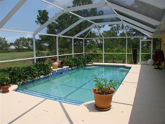 Lagre Screened Lanai and Pool Cage