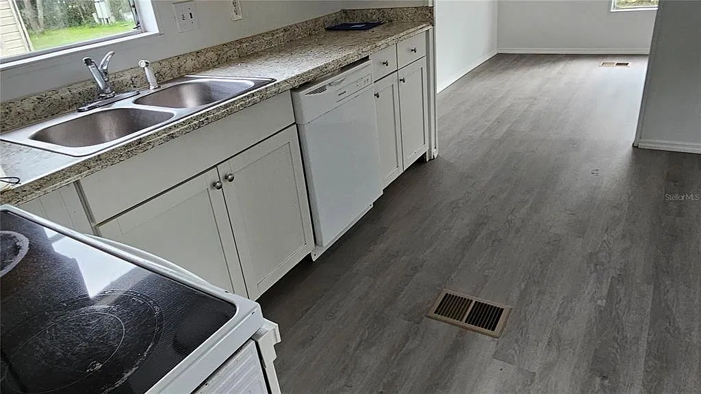 2 bed, 2.0 bath, 1100 sqft, $1,250 — Photo 2
