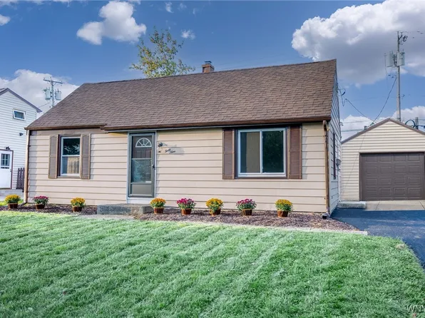 49 Violet Ave, Amherst, NY 14226