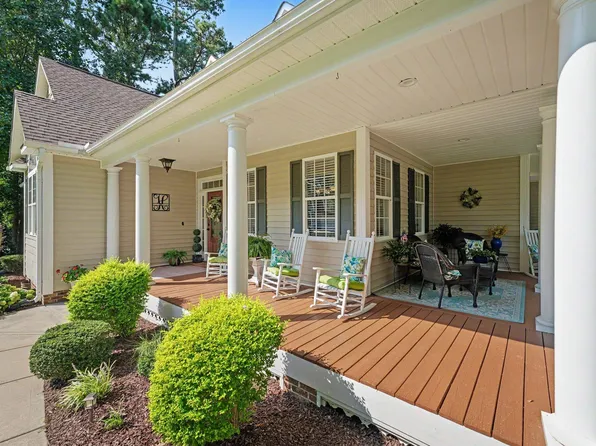 50 Regulator Dr, Clayton, NC 27520