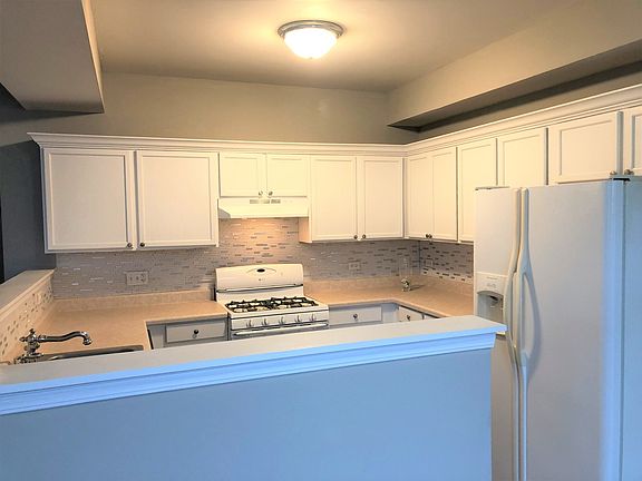 4th image of 1800 Westridge Pl