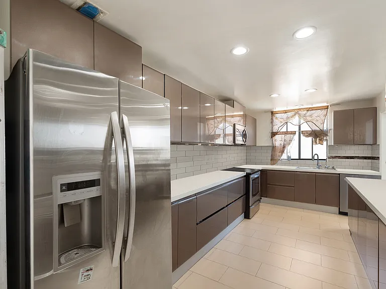 2175 S Beverly Glen Blvd #406 — Photo 3