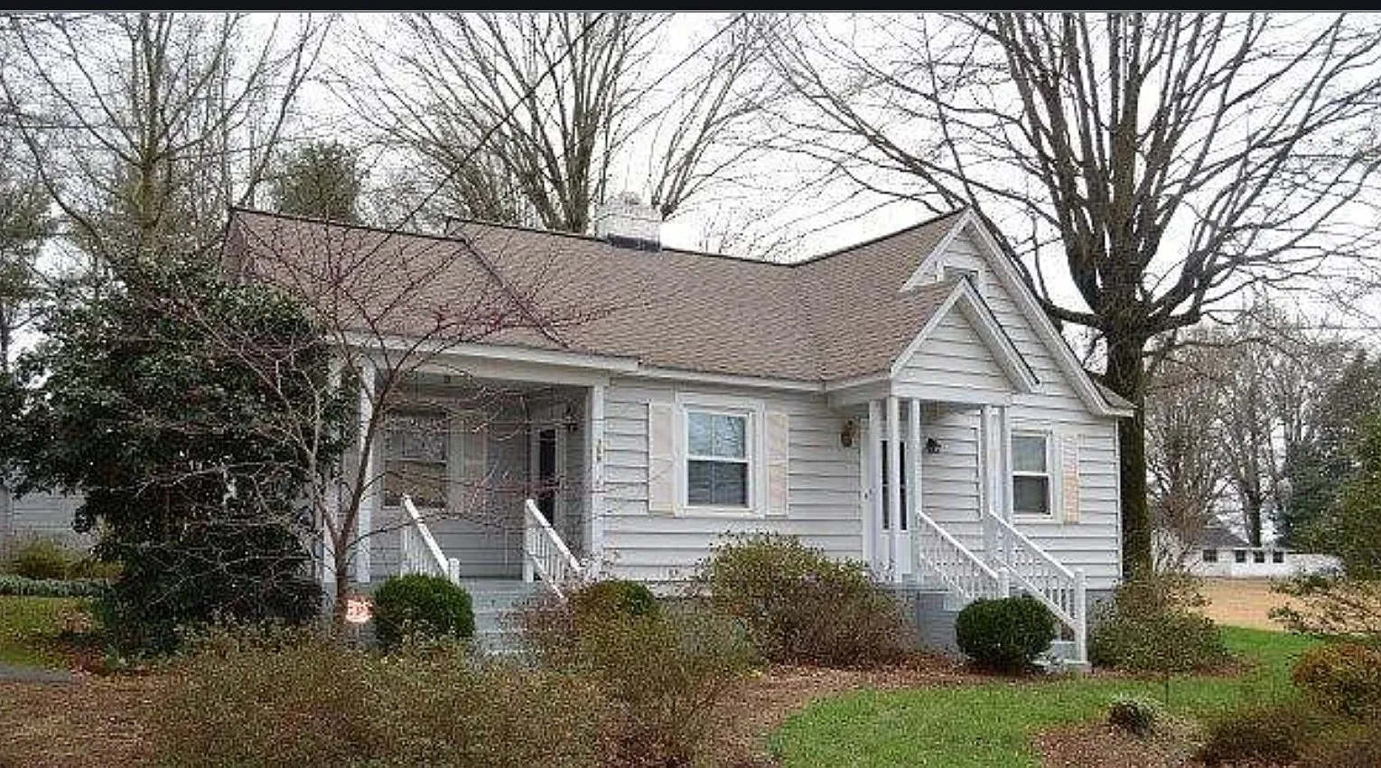 W 27th St, Newton — Photo 1