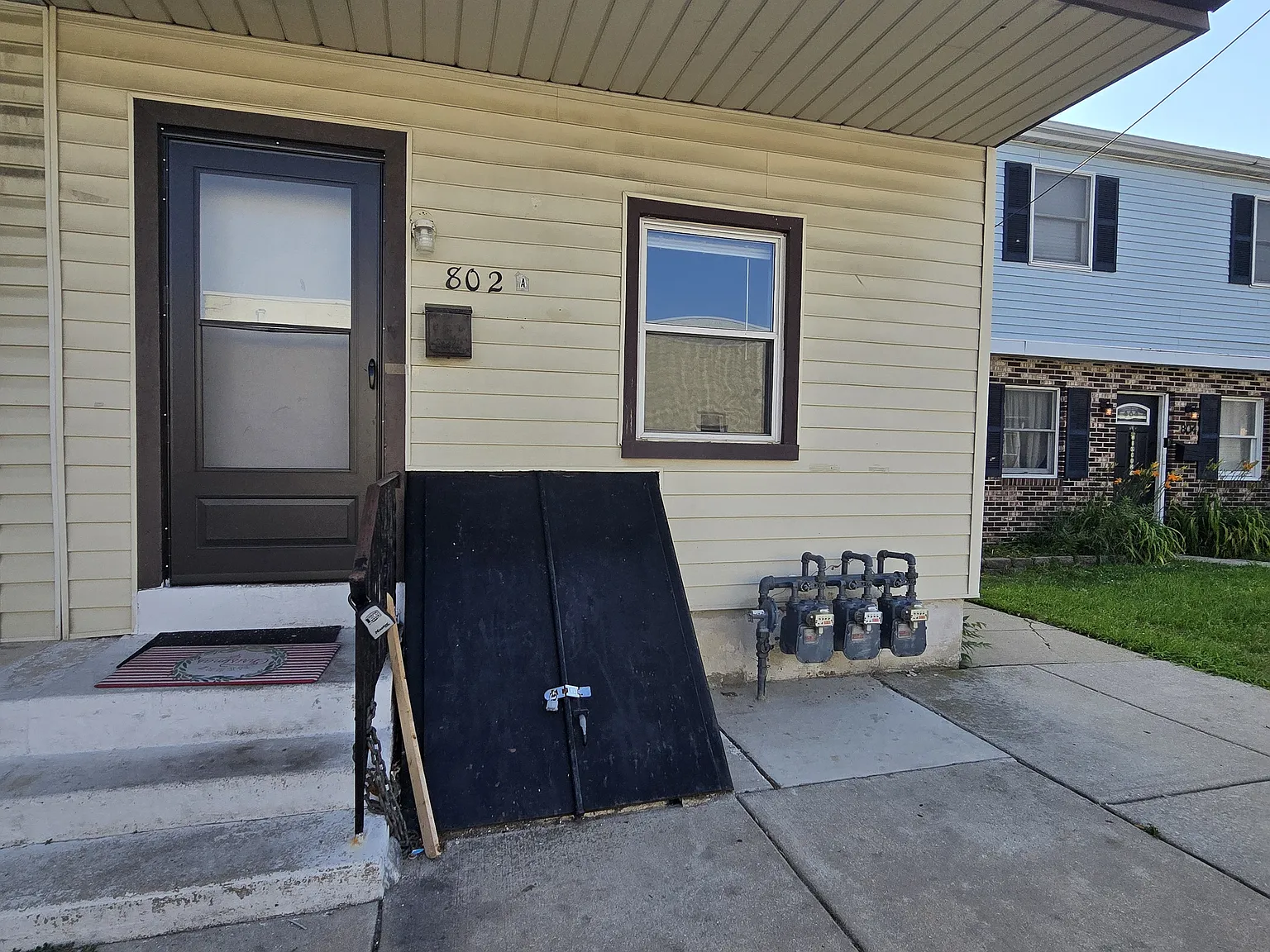 802 Market St — Photo 1