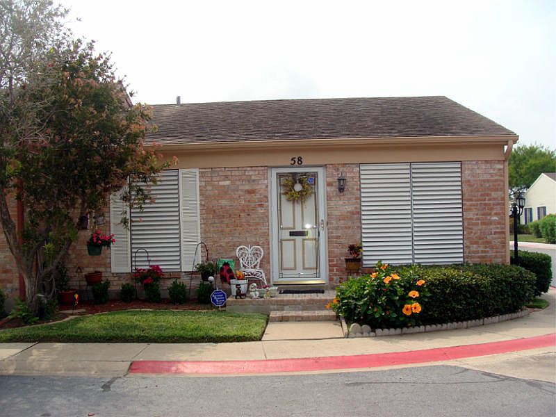 1st image of 58 Townhouse Ln
