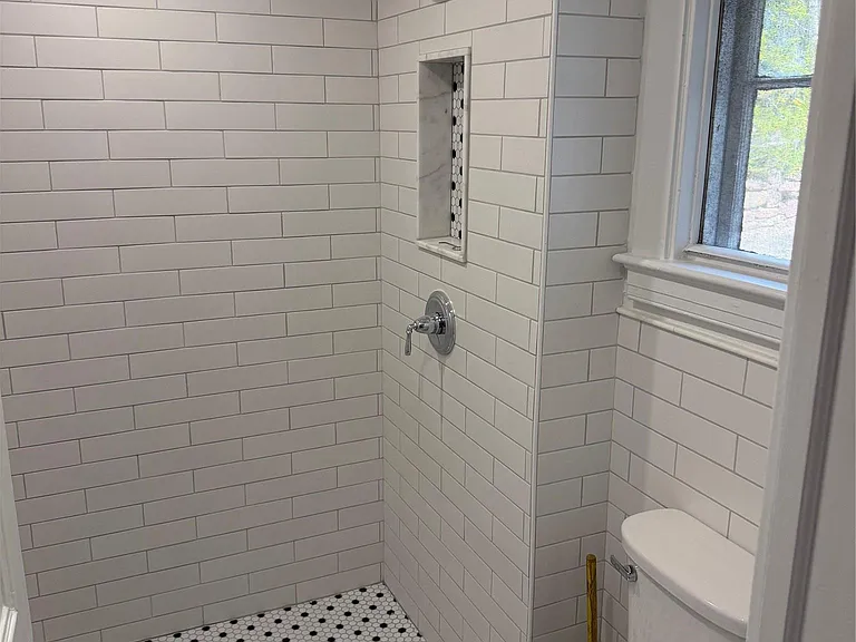 805 Main St — Photo 22