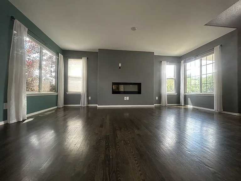 2203 Merlot Ct — Photo 3