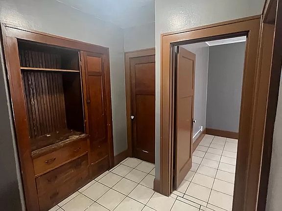 4th image of 2749 N 45th St #2