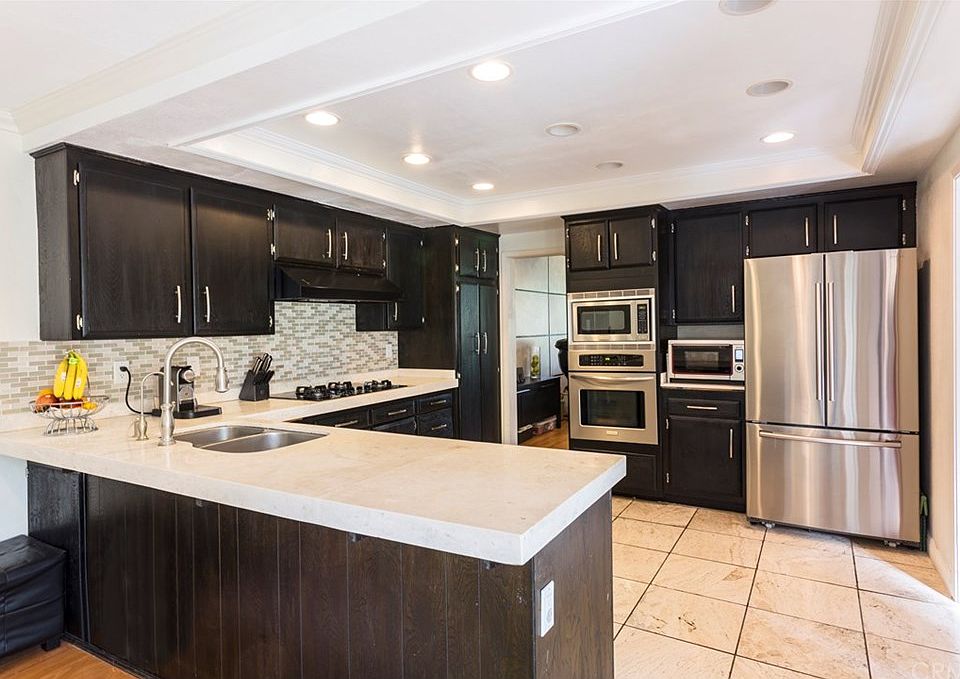 1st image of 517 Riviera Ct