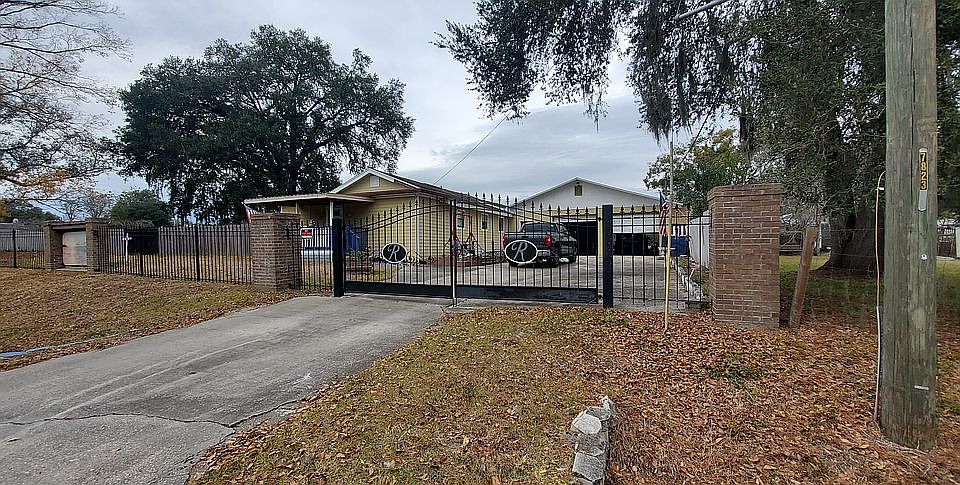 1st image of 7825 Ramona Blvd