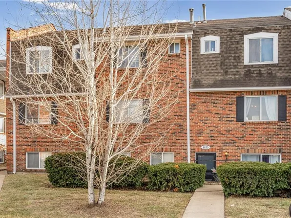 8630 W 85th St, Overland Park, KS 66212
