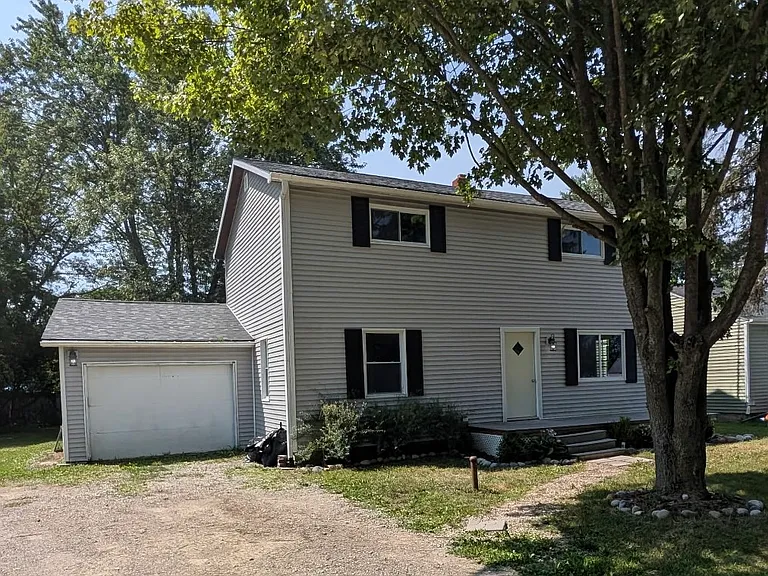 1316 Garfield Ave — Photo 1