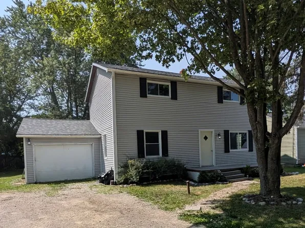 1316 Garfield Ave, Mount Morris, MI 48458