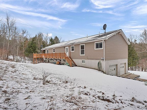 3rd image of 3972 Duffy Hollow Rd