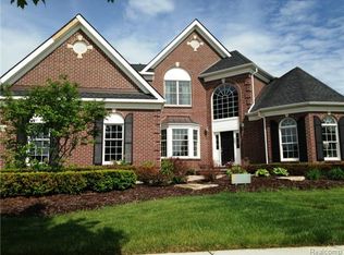 50616 Billenca Dr, Novi, MI 48374