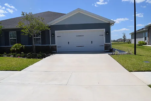 9670 SW Libertas Way Photo 1