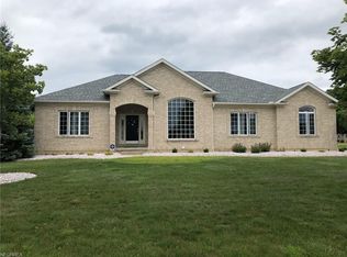 40 Lake Wobegon Dr, Canfield, OH 44406