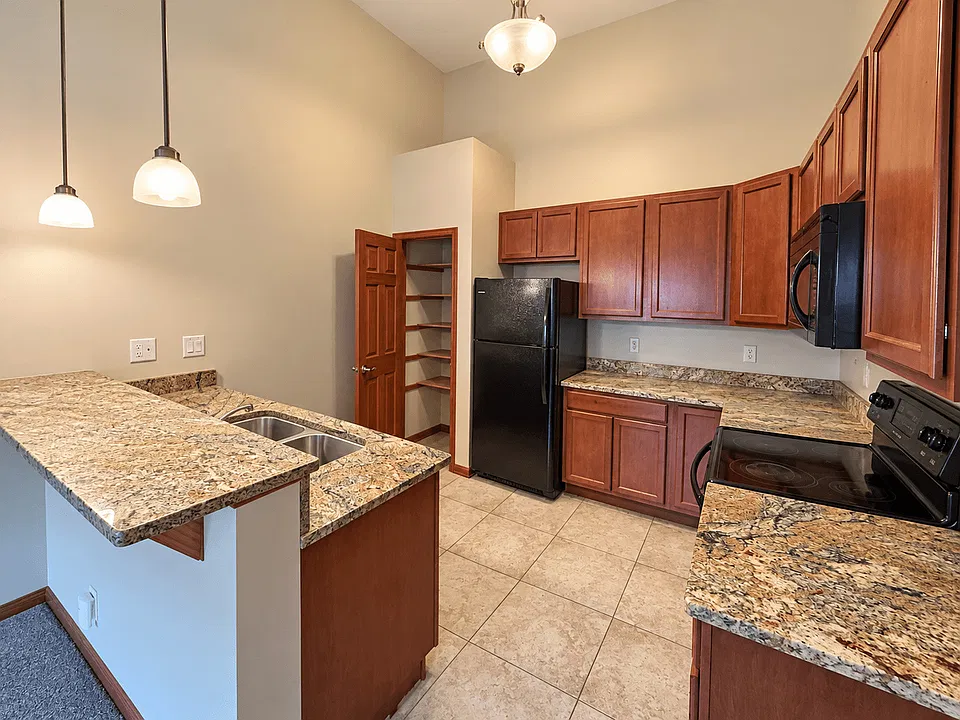 1517 Martin St