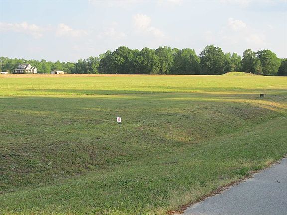 2nd image of 96 Southern Pl Unit 3