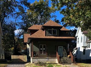 1037 N 8th St, Springfield, IL 62702