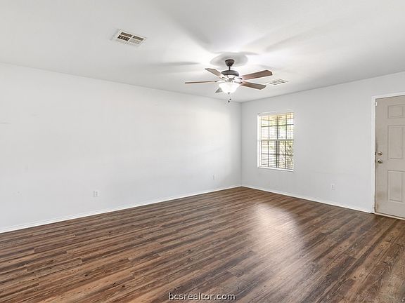 4th image of 1297 Cottage Grove Cir