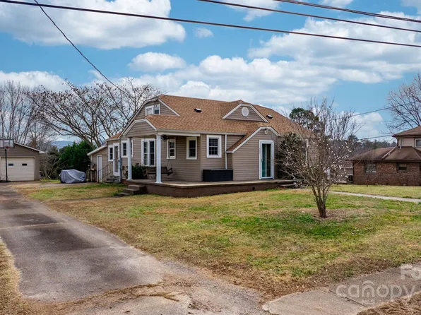 405 Jug Wilson St, Morganton, NC 28655
