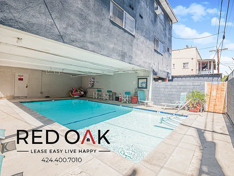5128 De Longpre Ave #16 — Photo 9